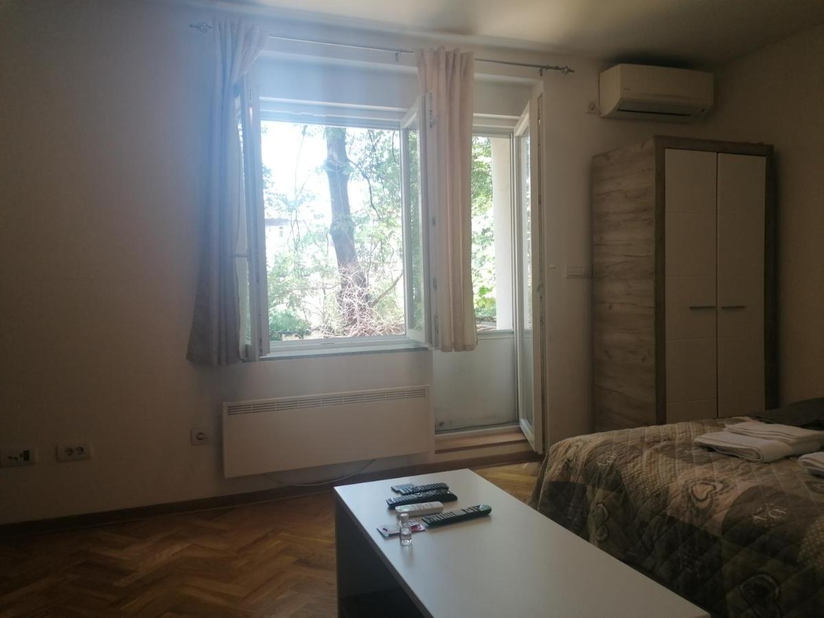 Ferienwohnung Natasa Belgrad Exterior foto