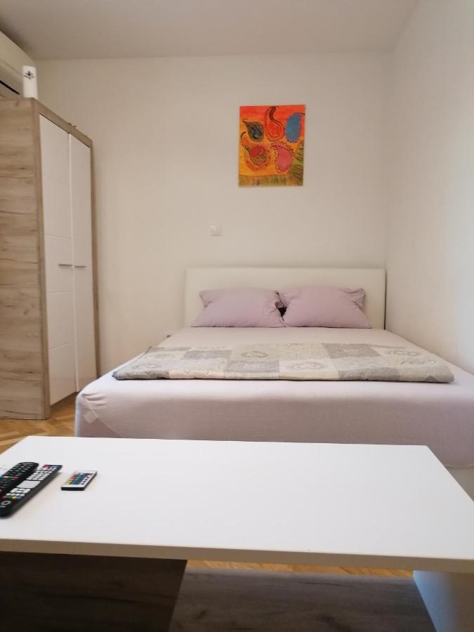 Ferienwohnung Natasa Belgrad Exterior foto