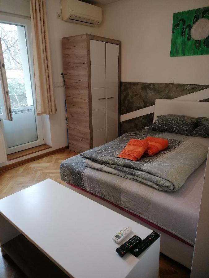 Ferienwohnung Natasa Belgrad Exterior foto
